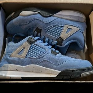 Jordan 4 University Blue